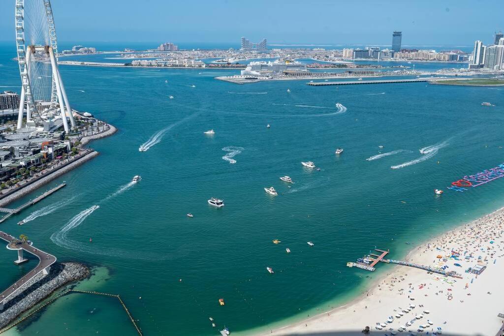 Apartment Suiteable Homes - Sensational 3 Bedroom With Mesmerizing Seaview *
