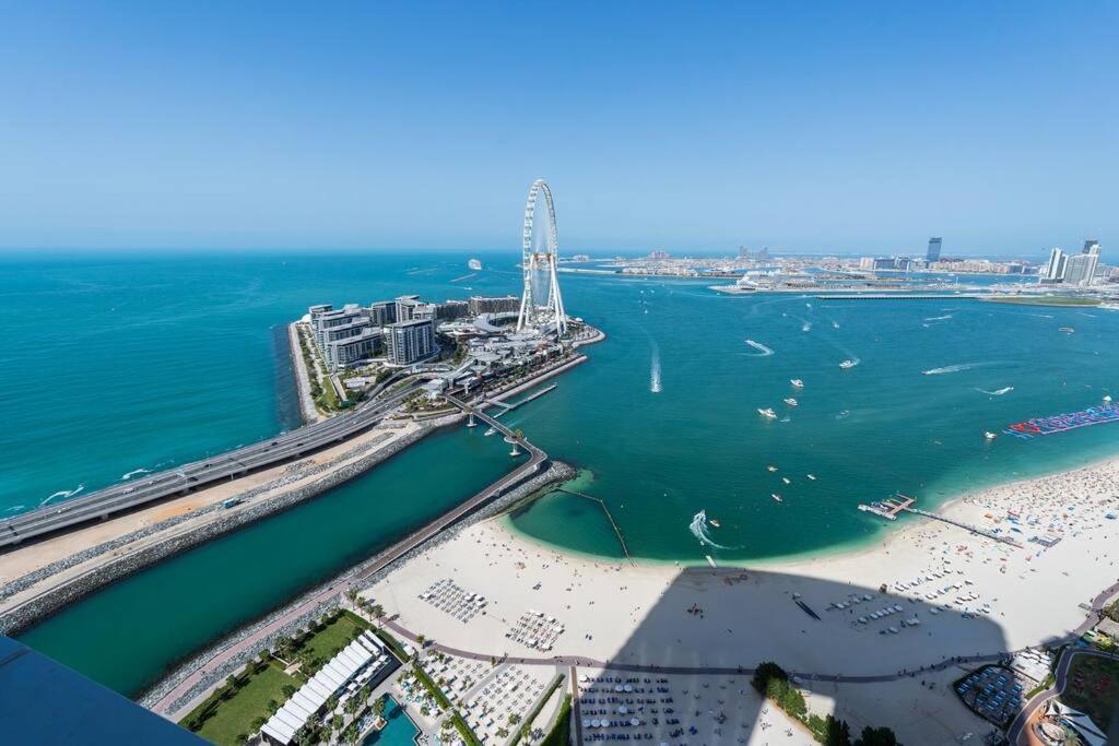Suiteable Homes - Sensational 3 Bedroom With Mesmerizing Seaview Apartment Dubai