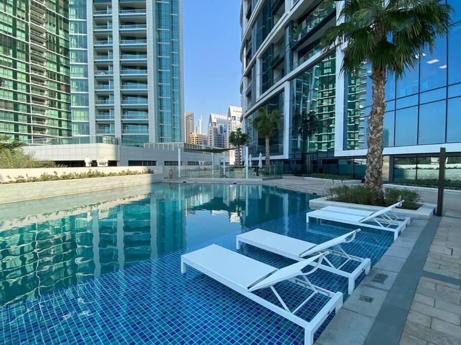 Apartment Suiteable Homes - Sensational 3 Bedroom With Mesmerizing Seaview *
