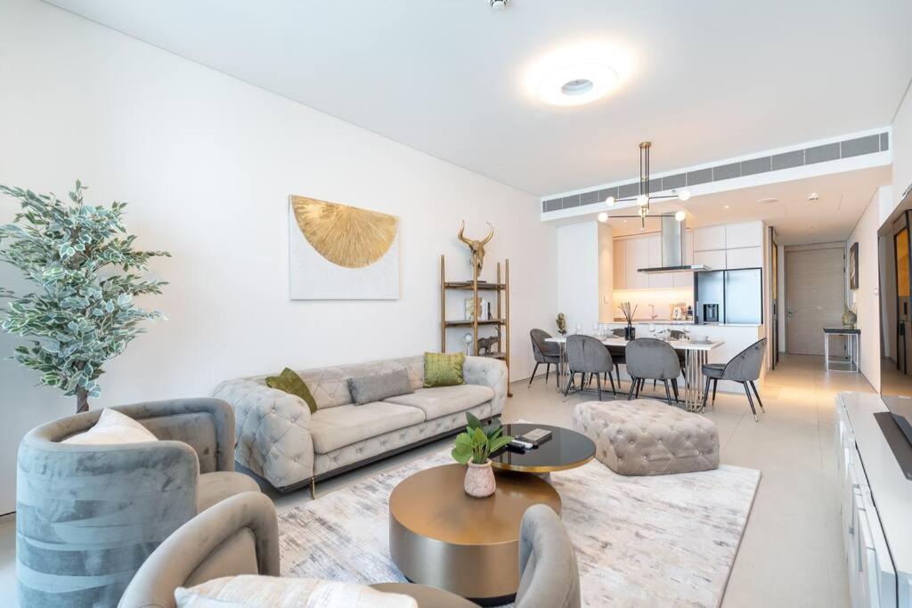 Apartment Suiteable Homes - Sensational 3 Bedroom With Mesmerizing Seaview *